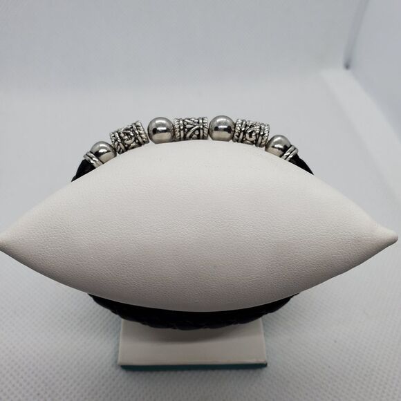 Silver Tone & Black Dangling Heart Bracelet - Picture 4 of 5